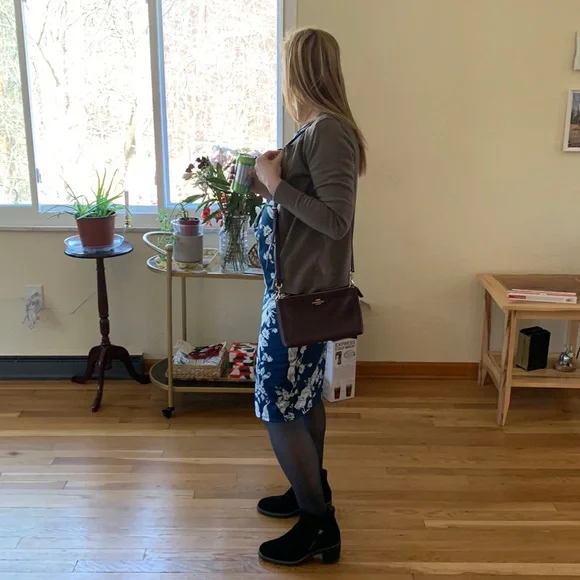 COACH crossbody purse. Leather mahogany/brown. 2 pocket adjustable strap. - Picture 7 of 7